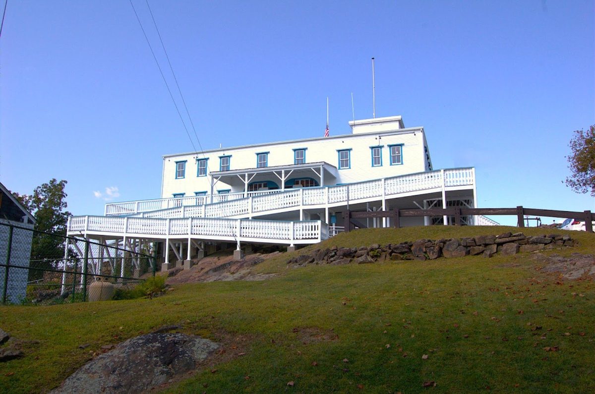 Prospectors House at Mount Holyoke’s Summit (Photo by: Brayden Lane)